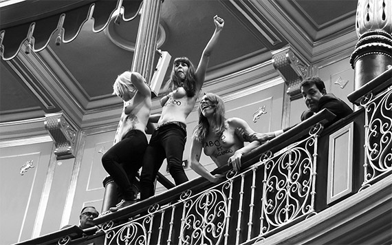 Movimiento feminista Femen en el Congreso de los Diputados